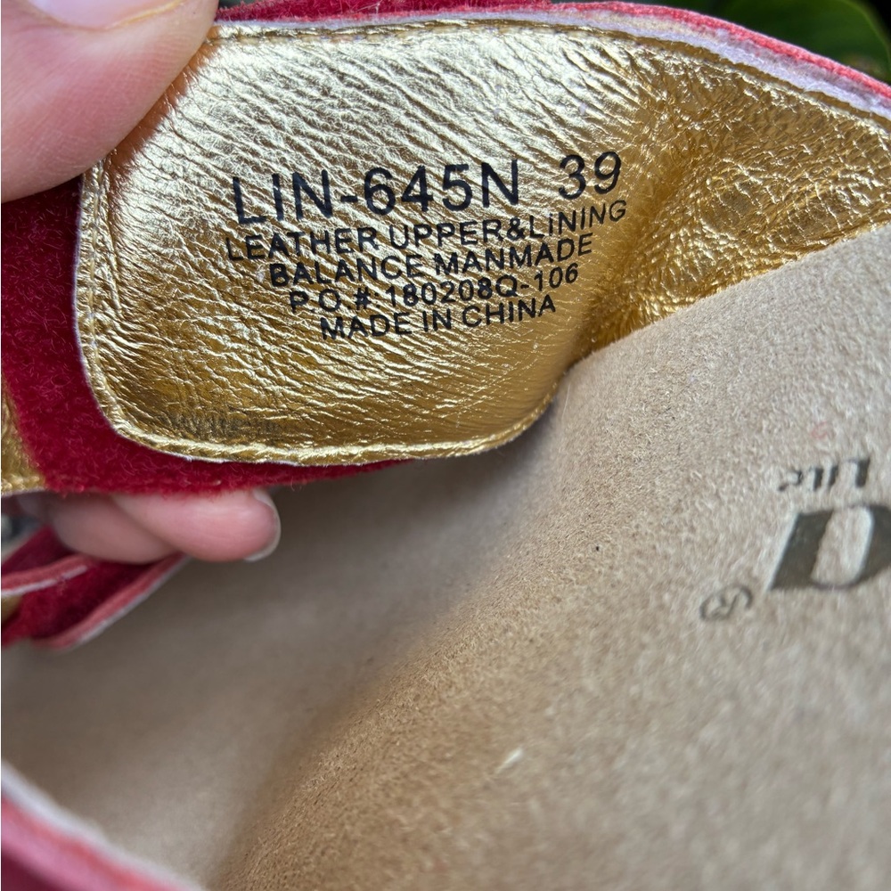 New ALEGRIA Womens size 8 Linn Red Embroidered Leather Slip On Wedge Sandals - Picture 3 of 8